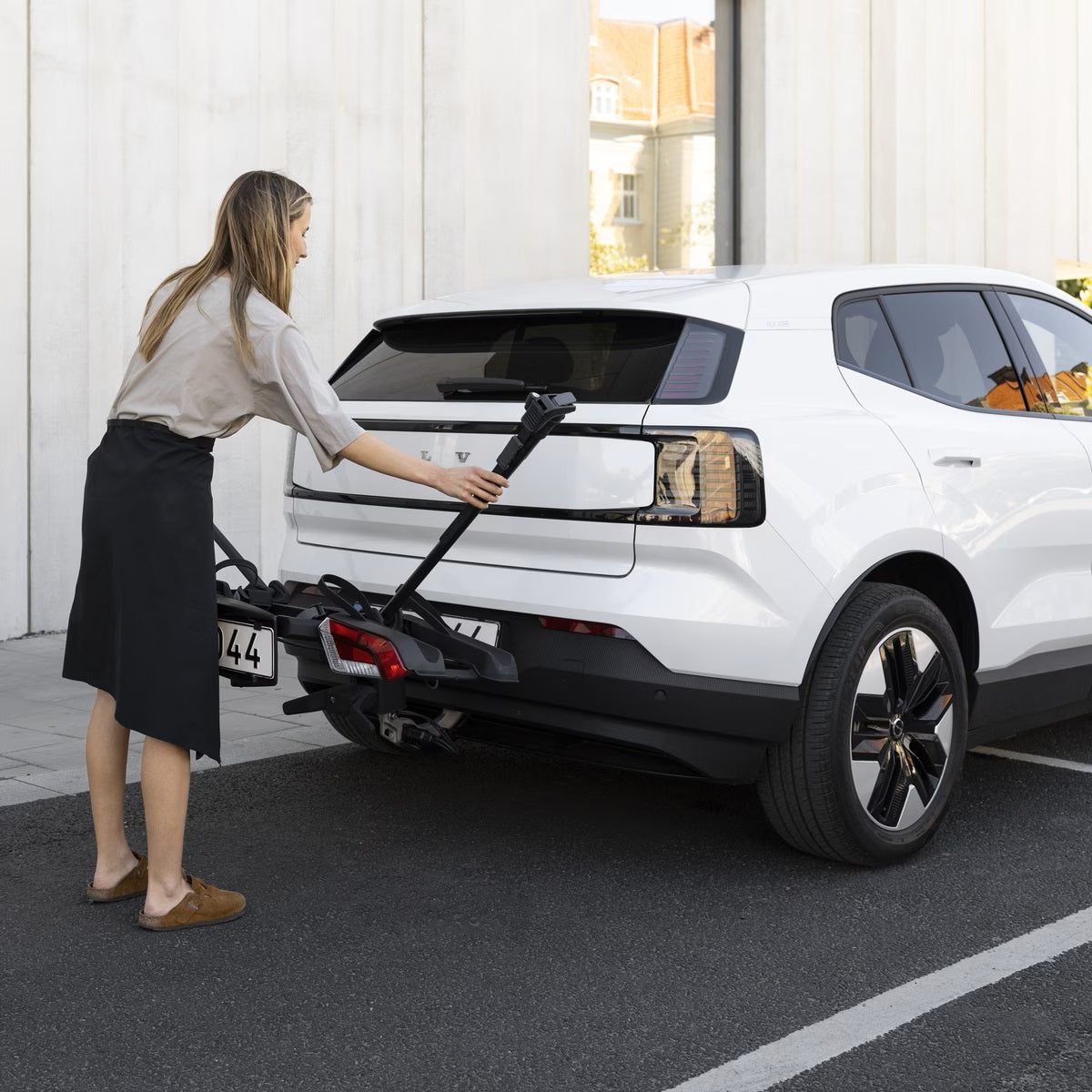 Thule Outpace 2 Tilt Platform Bike Rack