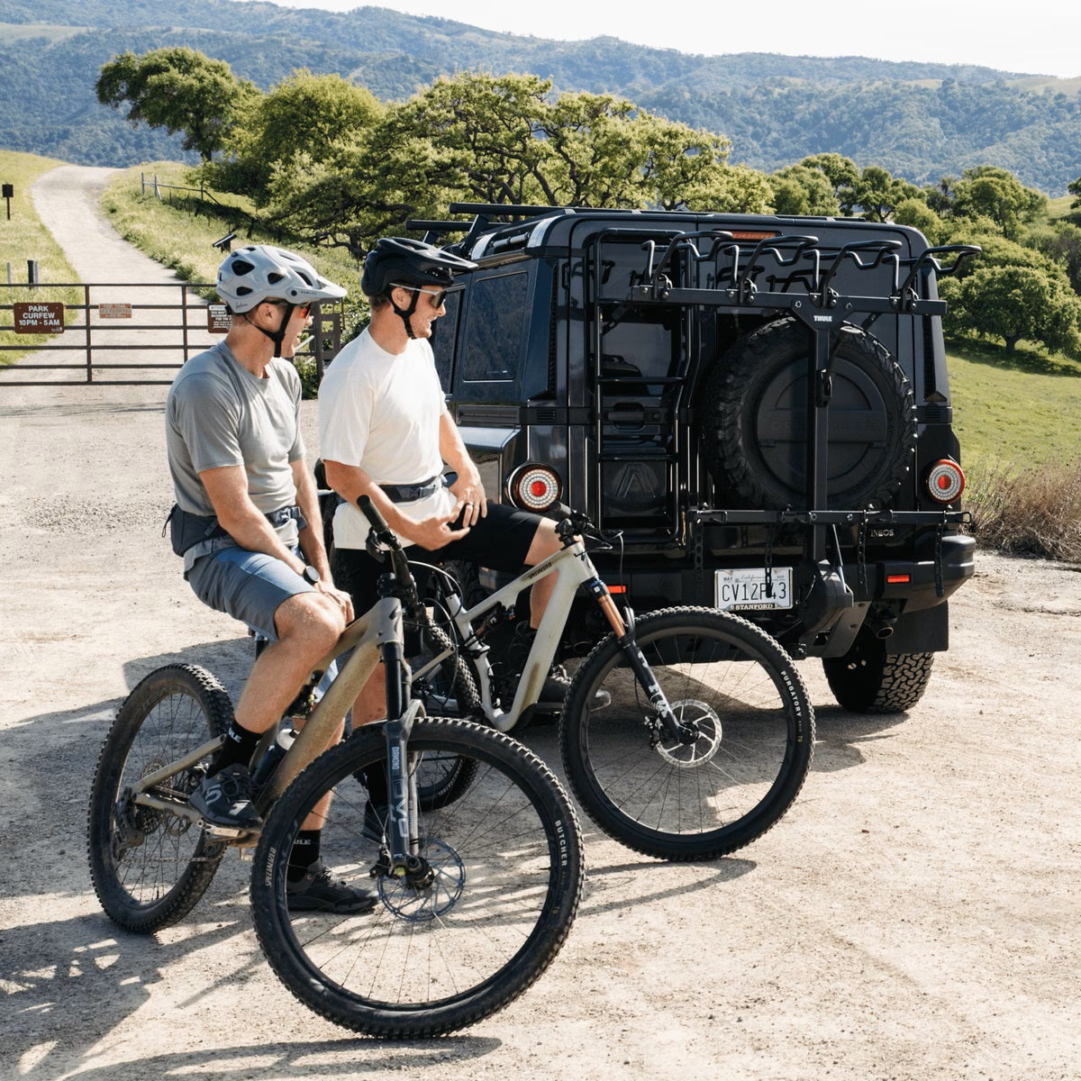 Thule Revert 4 Vertical Bike Rack