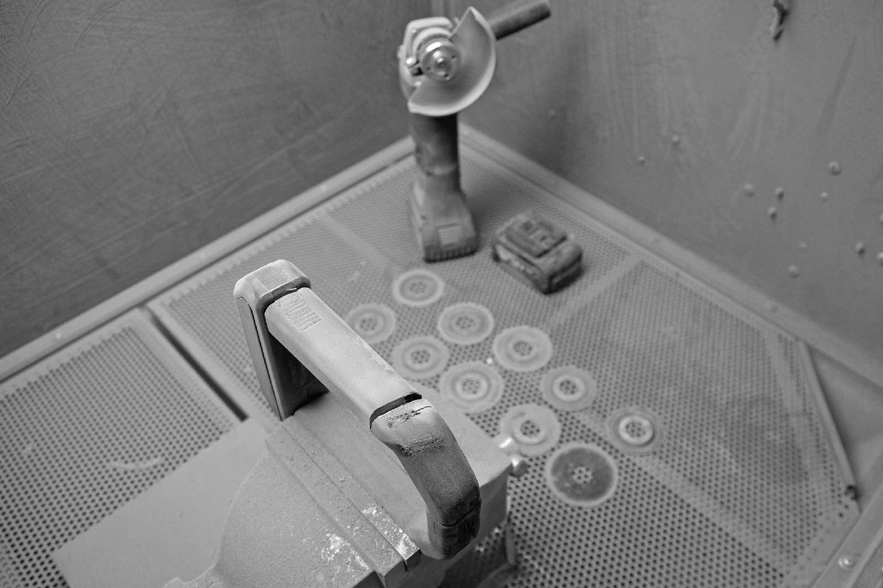 Hiplok D1000 Anti-angle Grinder Lock [col:black Type:key]