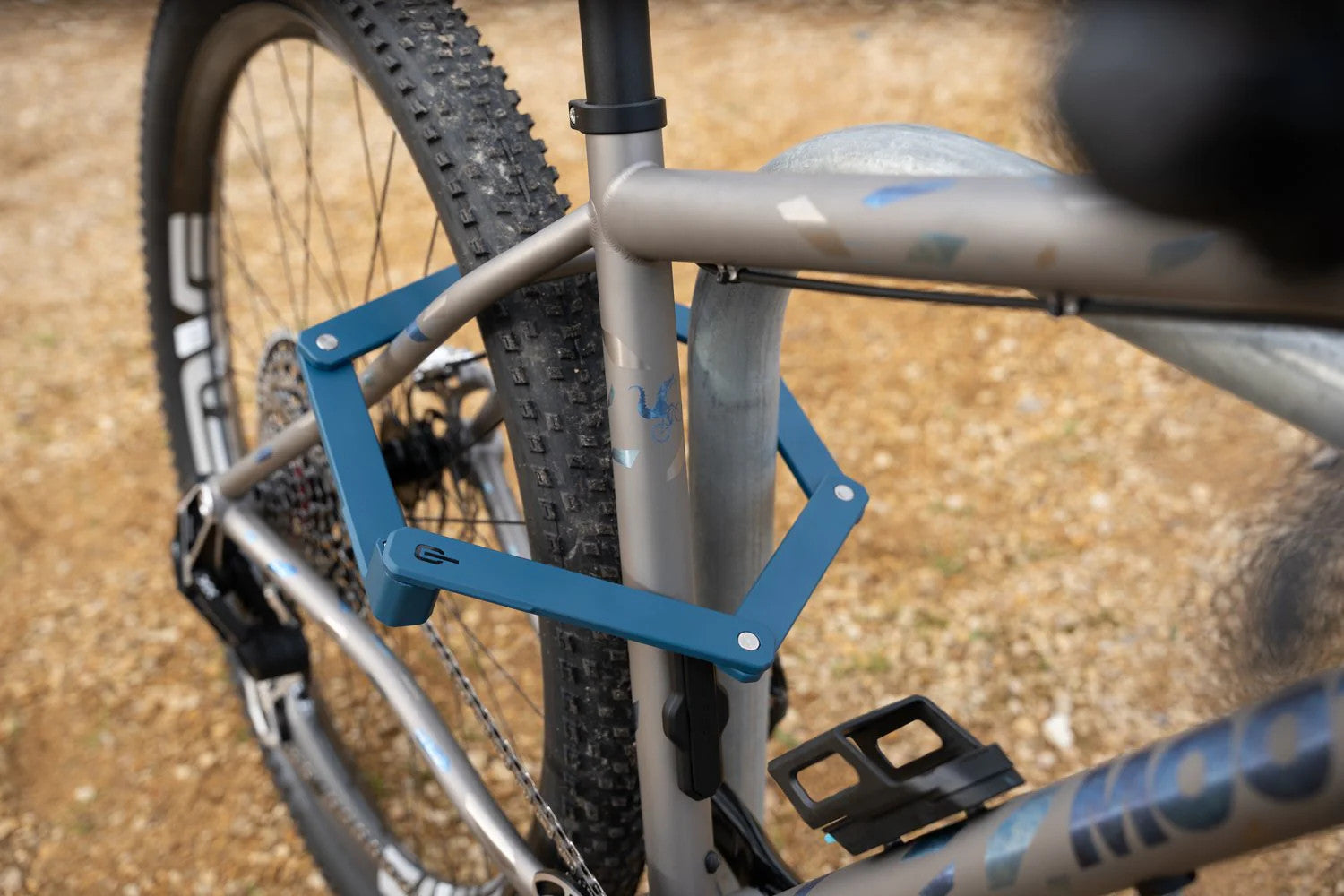 Hiplok Switch 85 Folding Lock [col:blue Type:key]