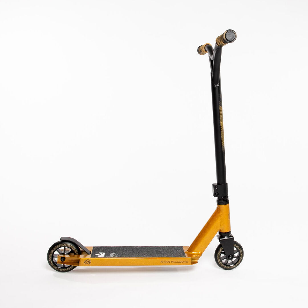 Ryan Williams Junior Stunt Scooter [col:gold/black]