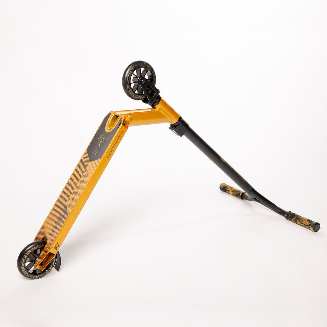 Ryan Williams Replica Stunt Scooter [col:gold/black]
